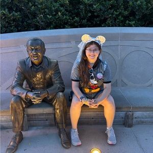 Meet your Posher, Emily